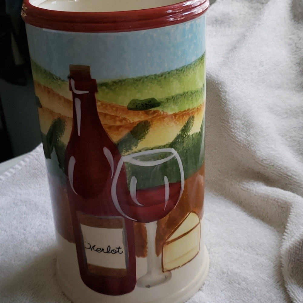 Wine bottle holder